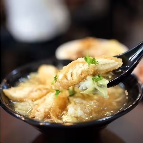 沾粉土魠魚塊料理成品